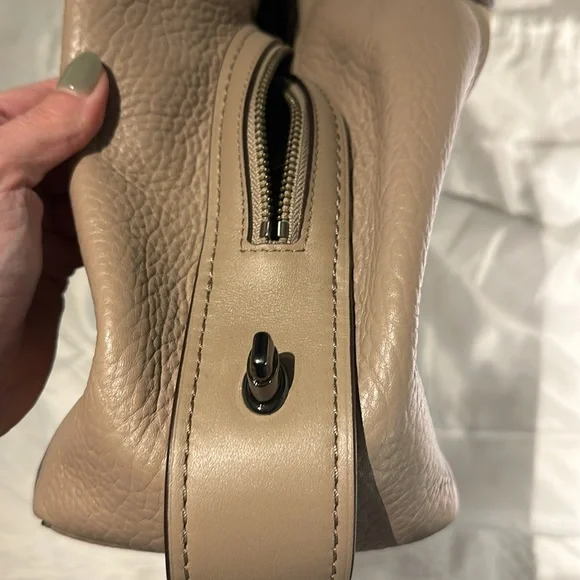 Coach Handbag - Picture 8 of 10